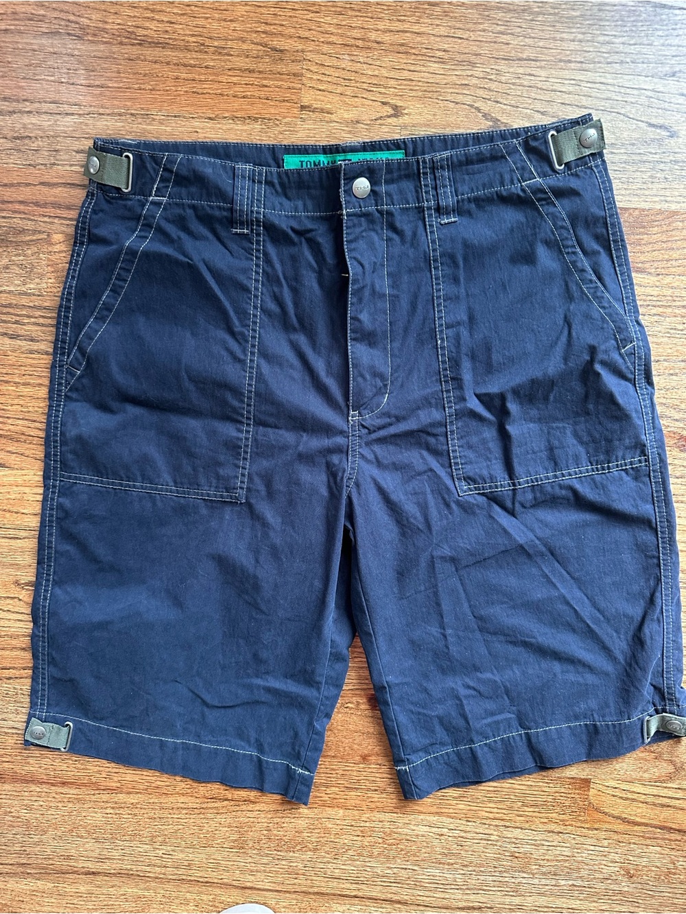 Vintage Y2K Tommy Hilfiger Navy Baggy Cargo Shorts Utility Pockets Mens Size 34